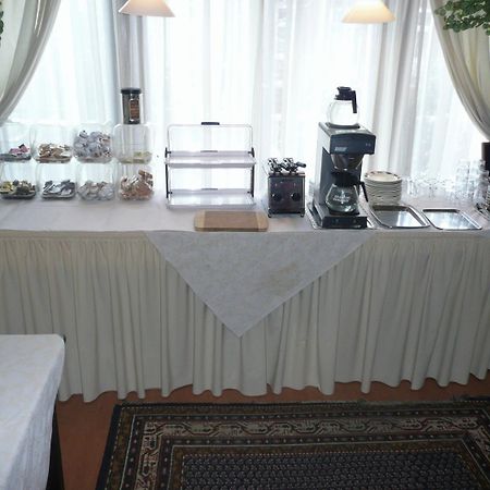 Staten Hotel L'Aia Esterno foto
